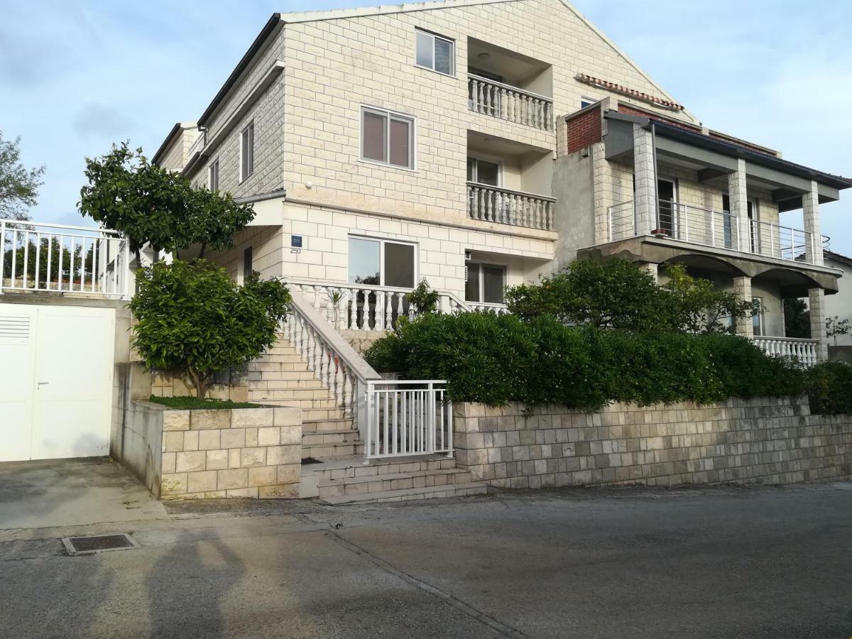 The Piano Apartment Завалатица Экстерьер фото